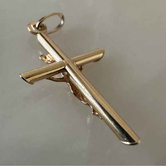 14k Solid Gold Crucifix - Picture 13 of 16
